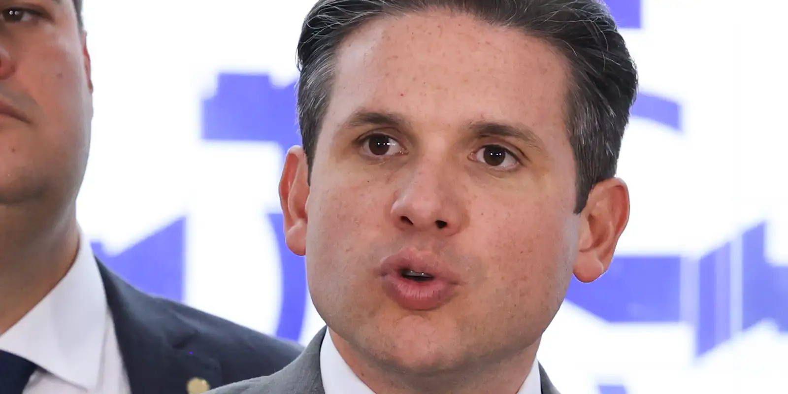 Motta institui comissão para avaliar PEC da redução da escala 6X1