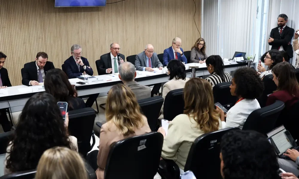 Setores impactados pelo aumento de tarifas dos EUA receberão novo plano de apoio