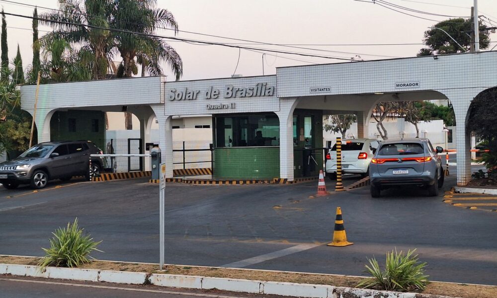 Moraes rejeita solicitação de Javier Milei para visitar Bolsonaro em prisão domiciliar