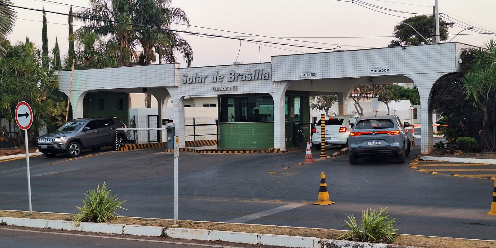 Moraes rejeita solicitação de Javier Milei para visitar Bolsonaro em prisão domiciliar