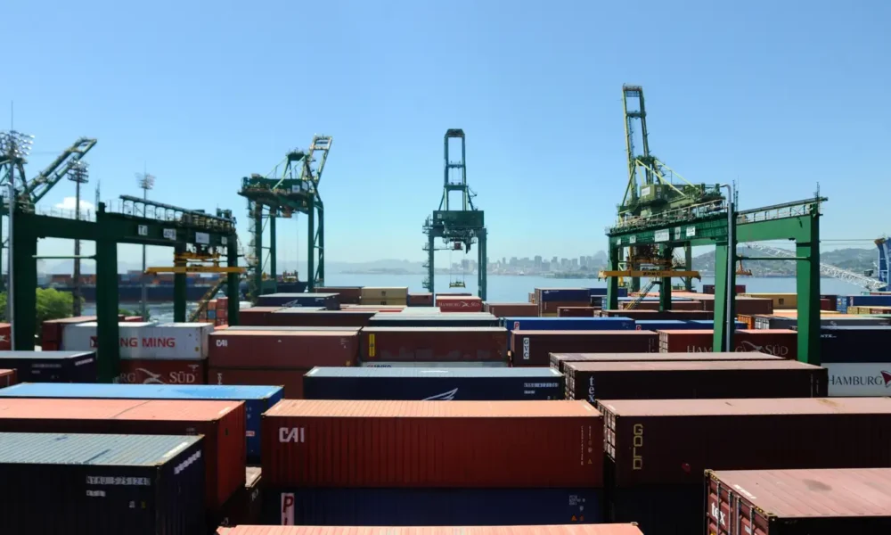 Tarifa elevada deve ter impacto restrito na balança comercial do Brasil