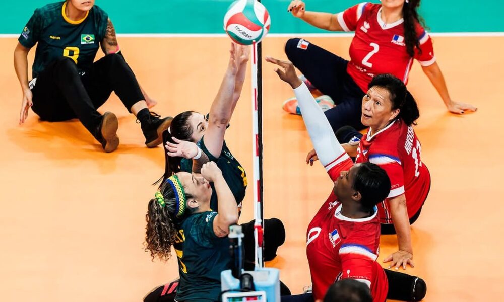 Seleções do Brasil buscam classificação nas oitavas de final do Mundial de vôlei sentado invictas