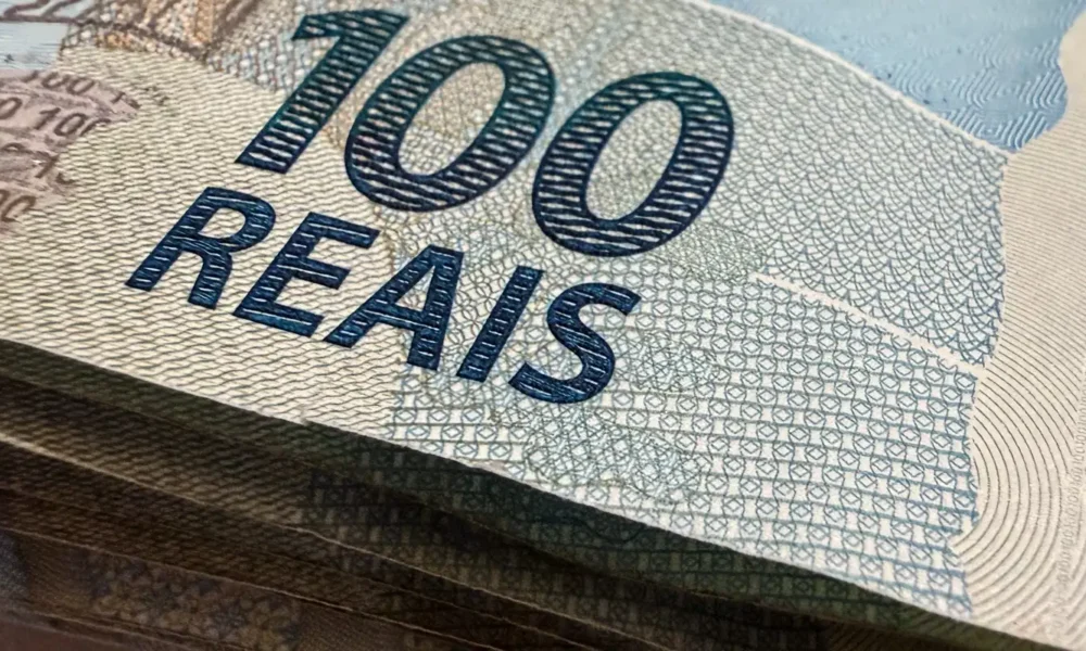 Dólar recua para R$ 5,07, menor patamar em um mês; bolsa apresenta estabilidade