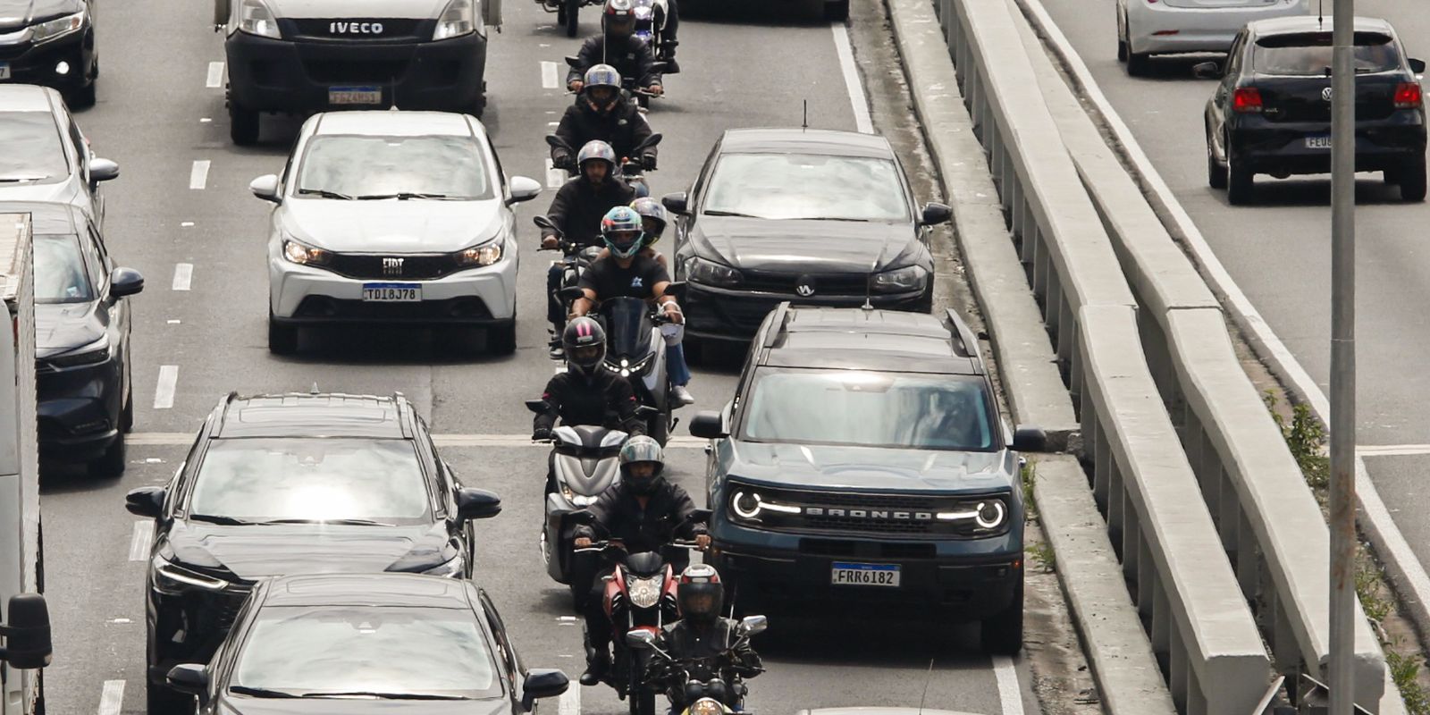 Justiça ordena liberação do Uber Moto pela prefeitura de São Paulo