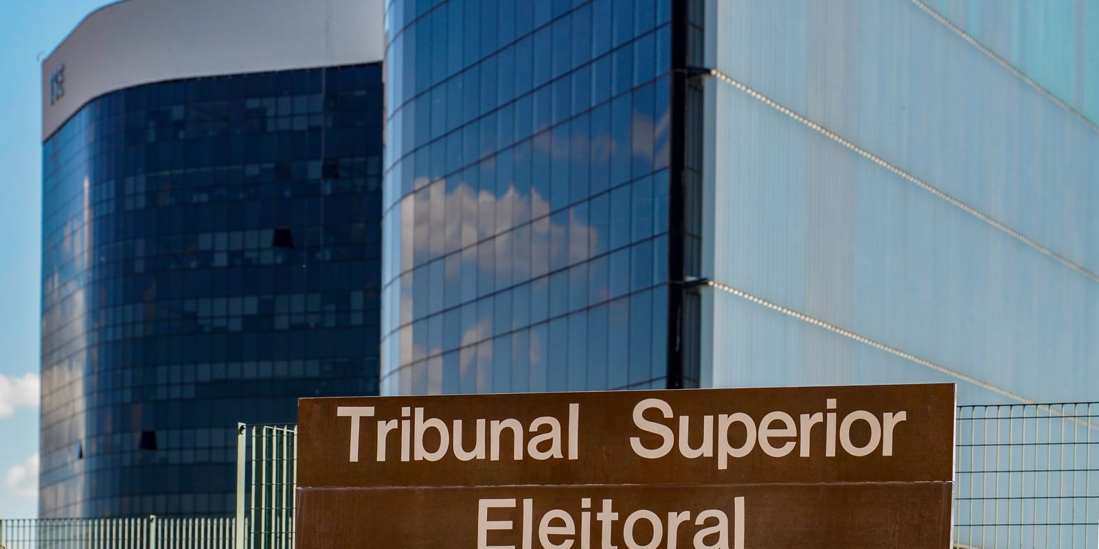 TSE estabelece acordo com grandes empresas de tecnologia para enfrentar desinformação nas eleições